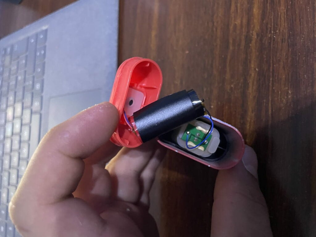 PHOTO OF THE RINGO INTERNALS